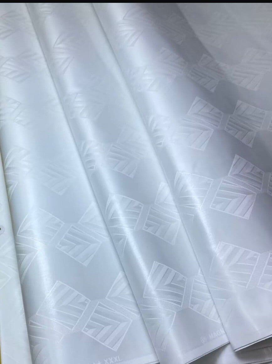 Guinea Brocada White fabric
